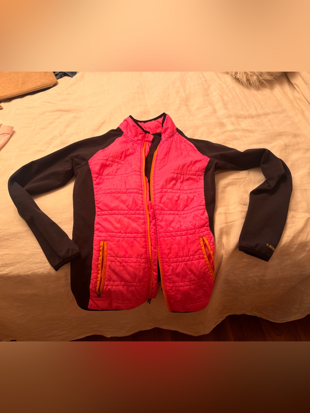 Women or Kids Sweatshirt/light puffer